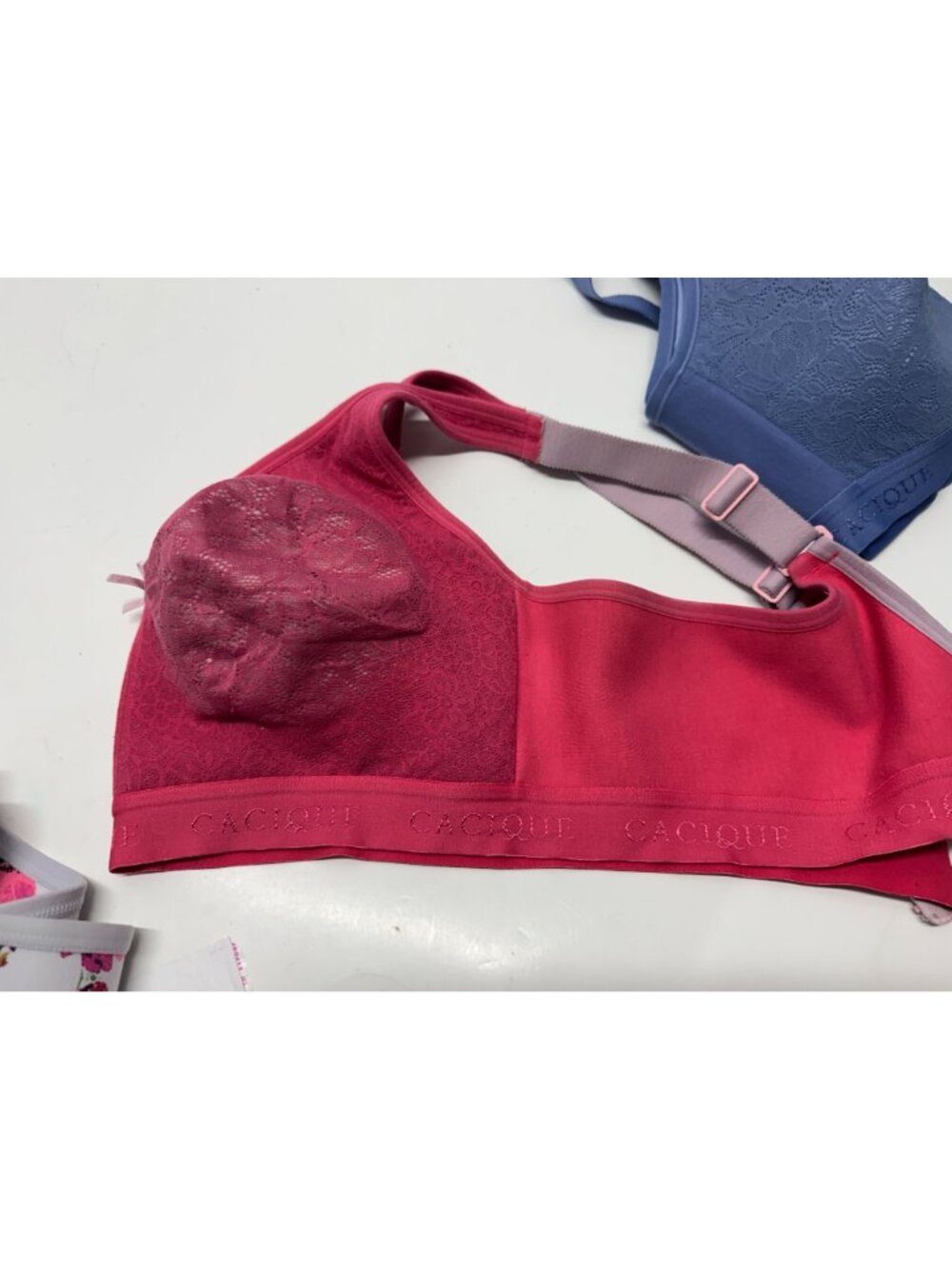 5 Womans Cacique Bra's  42D preowned - Picture 6 of 7